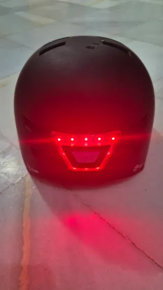 Casco Patinete Eléctrico con Luces LED
