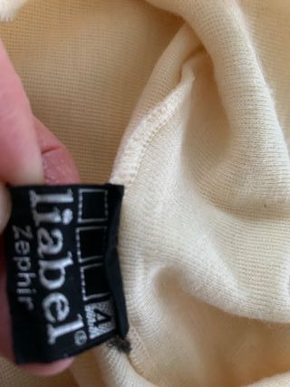 Maglia dolcevita beige con zip