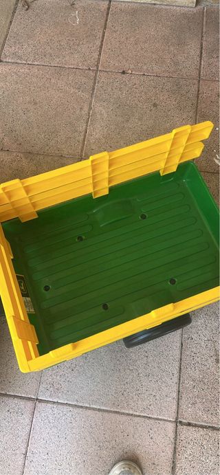 Trattore John Deere per bambini con rimorchio