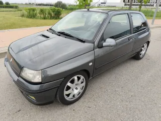 Renault Clio 1.8 16v