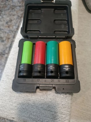 Maletín pistola impacto JBM + vasos de impacto