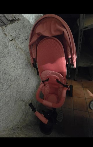 Triciclo passeggino per bambini