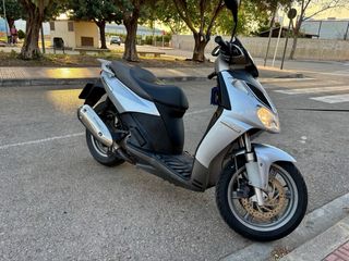Aprilia Sportcity 250 Maxi Scooter