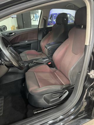 SEAT LEON 🟡 2.0 TDI 140cv DSG NACIONAL