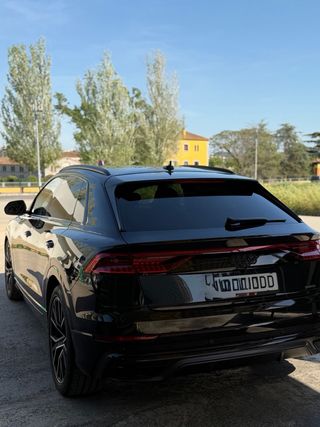 Audi Q8 2023