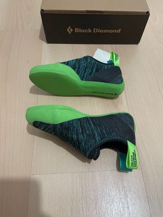 Pies de gato niño Talla 31.5 marca black diamond.