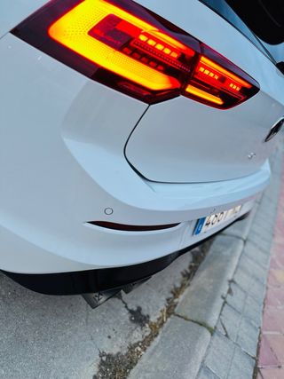 Volkswagen Golf 2021