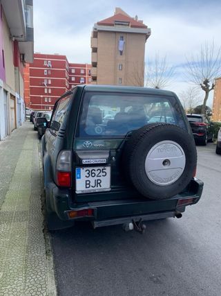 Toyota Land Cruiser 90 2001