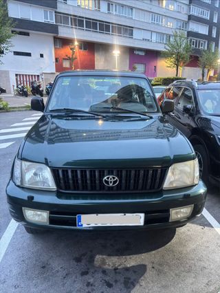 Toyota Land Cruiser 90 2001
