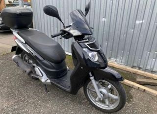 ¡¡URGE VENTA!! Scooter 125cc Negra Automática