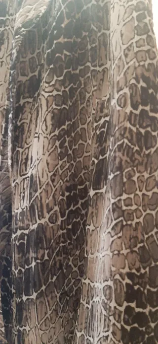 Falda estampada marrón y gris