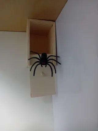 Juguete araña negra