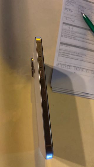 iPhone 16 Pro Oro/Plata