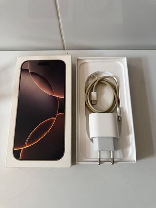 iPhone 16 Pro Oro/Plata