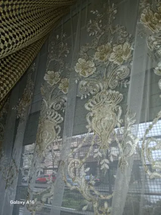 Cortinas Beige y Doradas