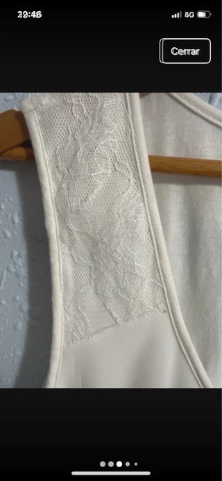 Blusa blanca con encaje