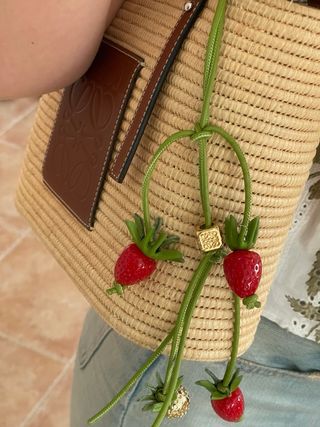 Charm Loewe Fresas Bolso Llavero