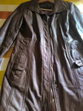 Chaquetón de piel marrón