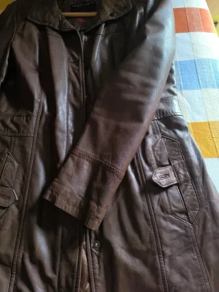 Chaquetón de piel marrón