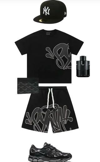 Conjunto Ropa Negra: Camiseta, Pantalón Corto y Go