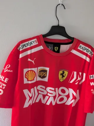 Camiseta Formula 1 Ferrari. Talla XL