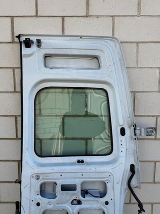 PUERTA TRASERA IZQUIERDA RENAULT MASTER II 2 ALTA