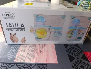 Jaula para hámster con accesorios
