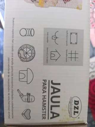 Jaula para hámster con accesorios