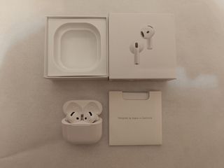 AirPods 4