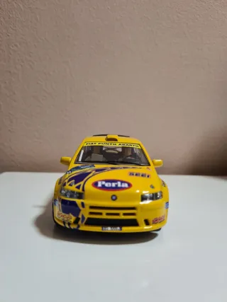 Scalextric Fiat Punto Abarth Amarillo