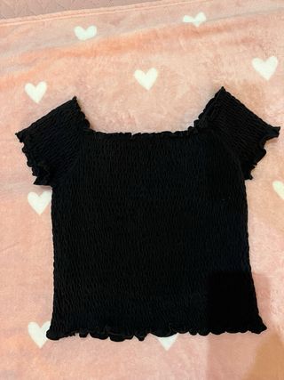 Crop Top negro hombros descubiertos Stradivarius M