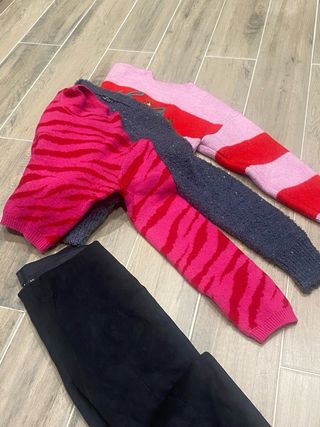 Lote Ropa Mujer Negro y Rojo