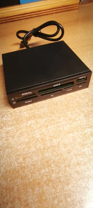 Lector de Tarjetas Interno USB 2.0
