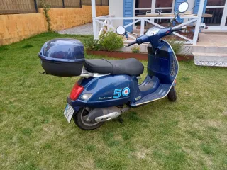 Vespa GTS 125/200 Azul