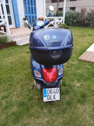 Vespa GTS 125/200 Azul