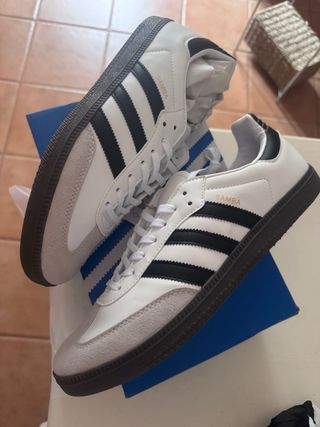 Zapatillas Nuevas Blancas y negras