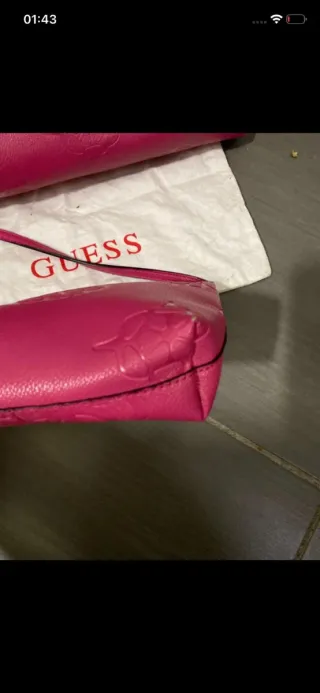 Borsa Guess Rosa con Pochette