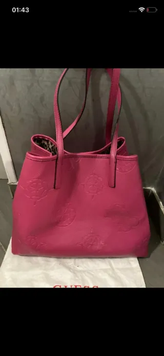 Borsa Guess Rosa con Pochette