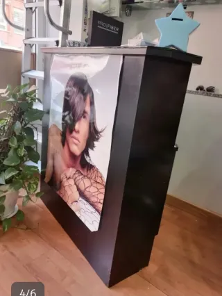 Mobiliario de peluquería completo