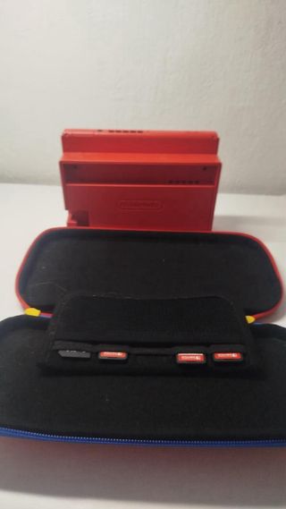 Nintendo Switch Rosso
