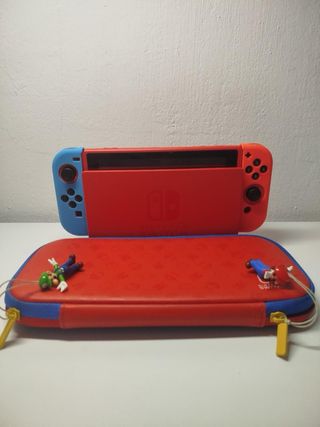 Nintendo Switch Rosso