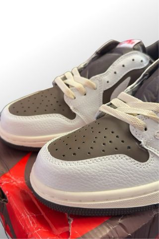 Jordan 1 Low Travis Scott Reverse Mocha 43