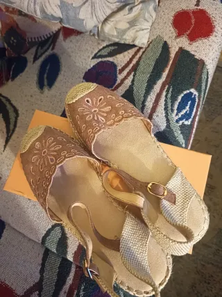 Alpargatas Beige y rosa