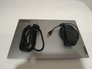 Portátil Lenovo Thinkbook