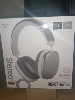 Auriculares verdes nuevos