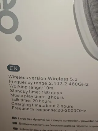 Auriculares verdes nuevos