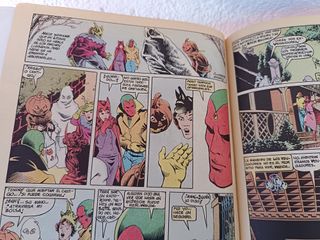 EXTRA SUPERHÉROES - VISIÓN Y LA BRUJA ESCARLATA