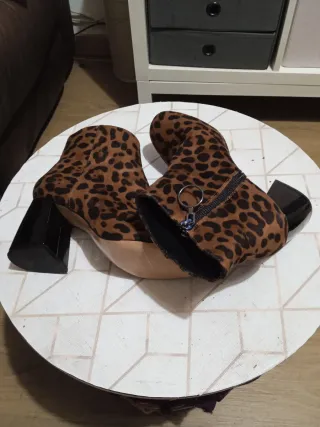 Botines leopardo Stradivarius tacón bloque