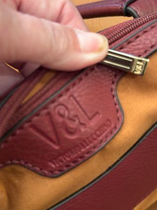 Bolso Victorio & Luchino Marrón y Rojo Auténtico