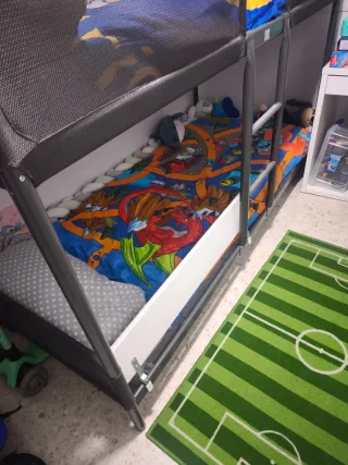 Litera Ikea Tuffing con colchones